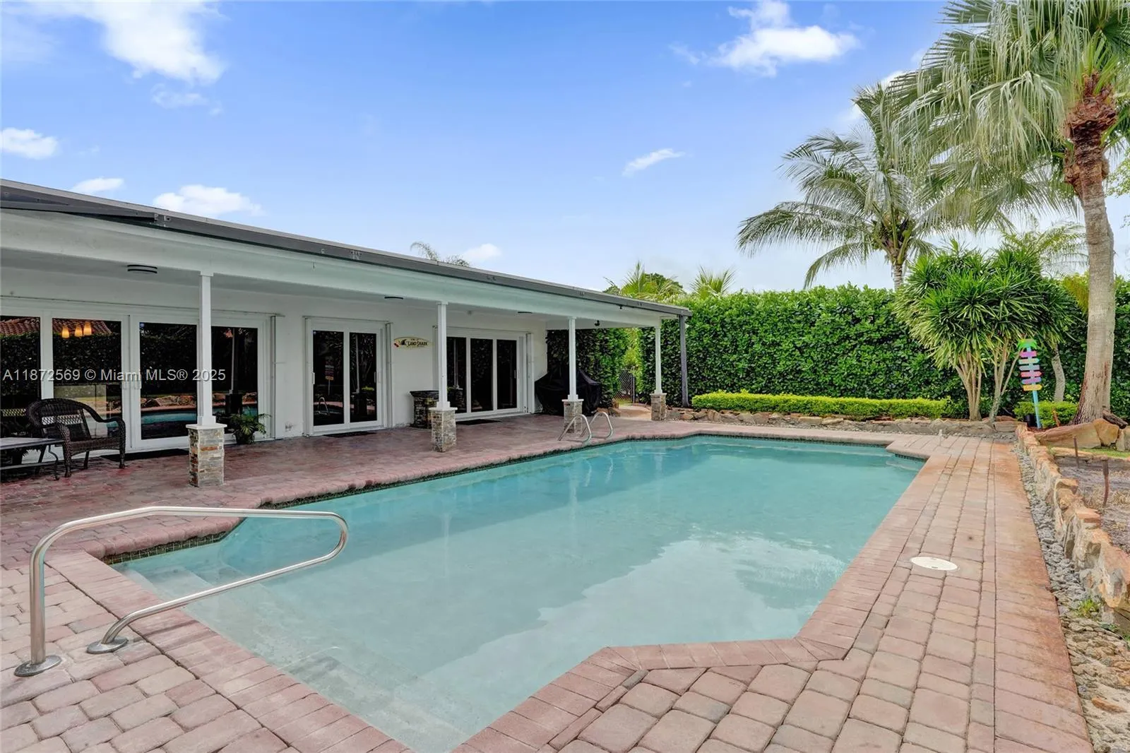 680 NW 100th Ln