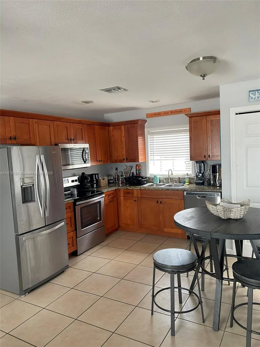 325 Calusa St, #320