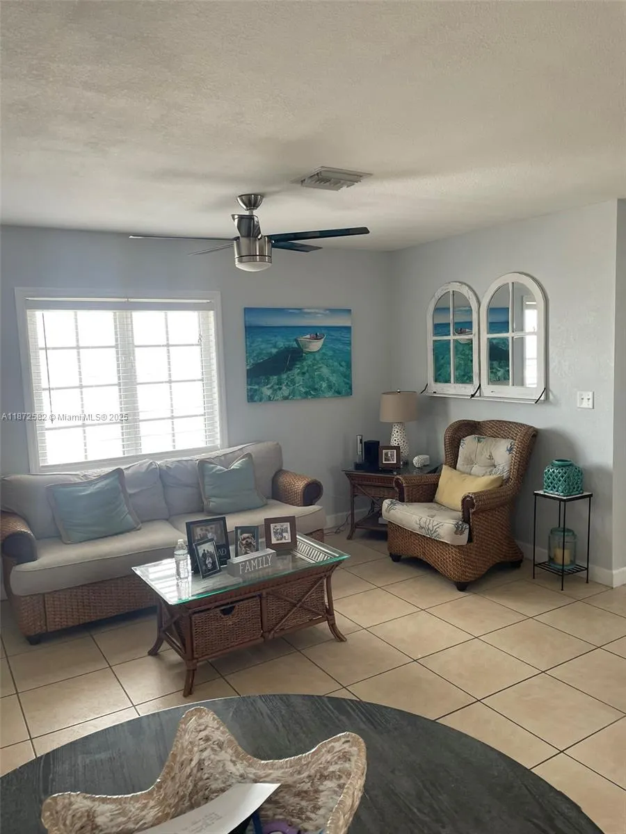 325 Calusa St, #320