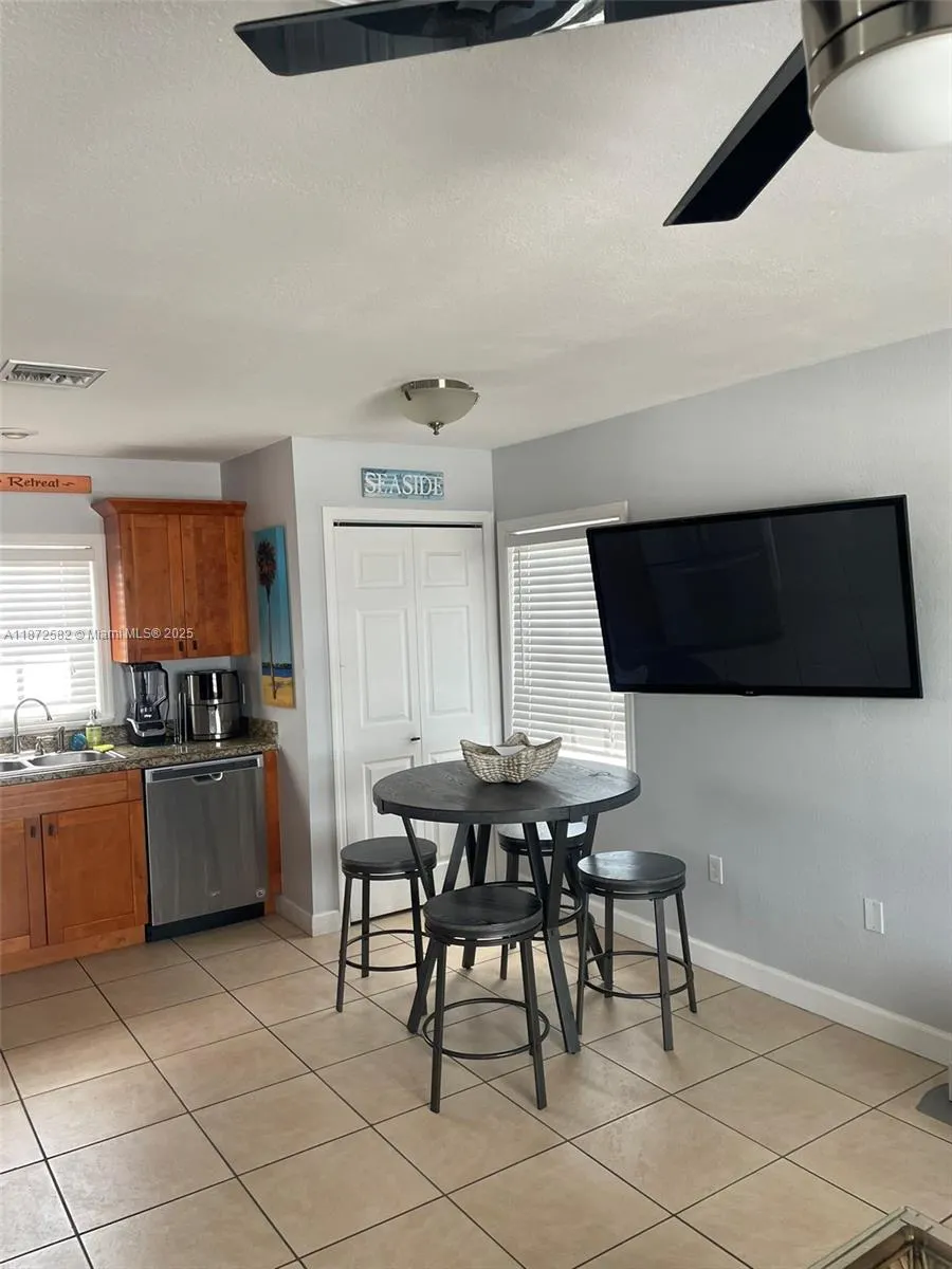 325 Calusa St, #320