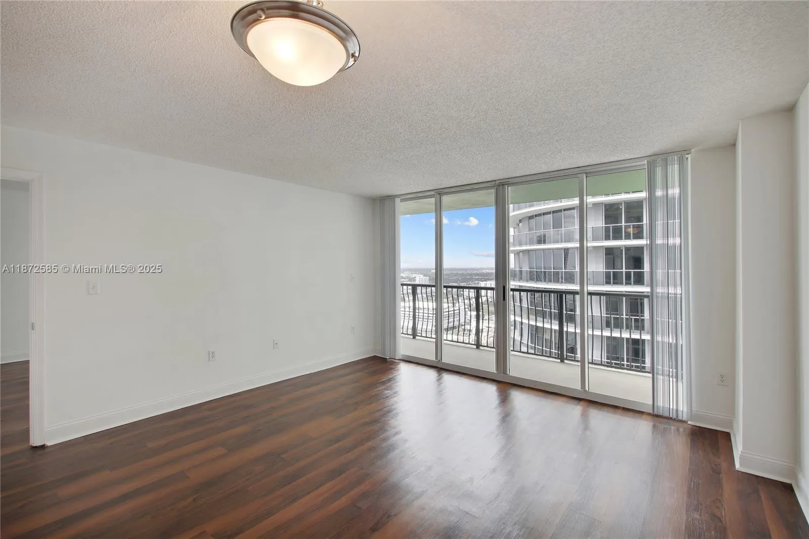 1756 N Bayshore Dr, #34L