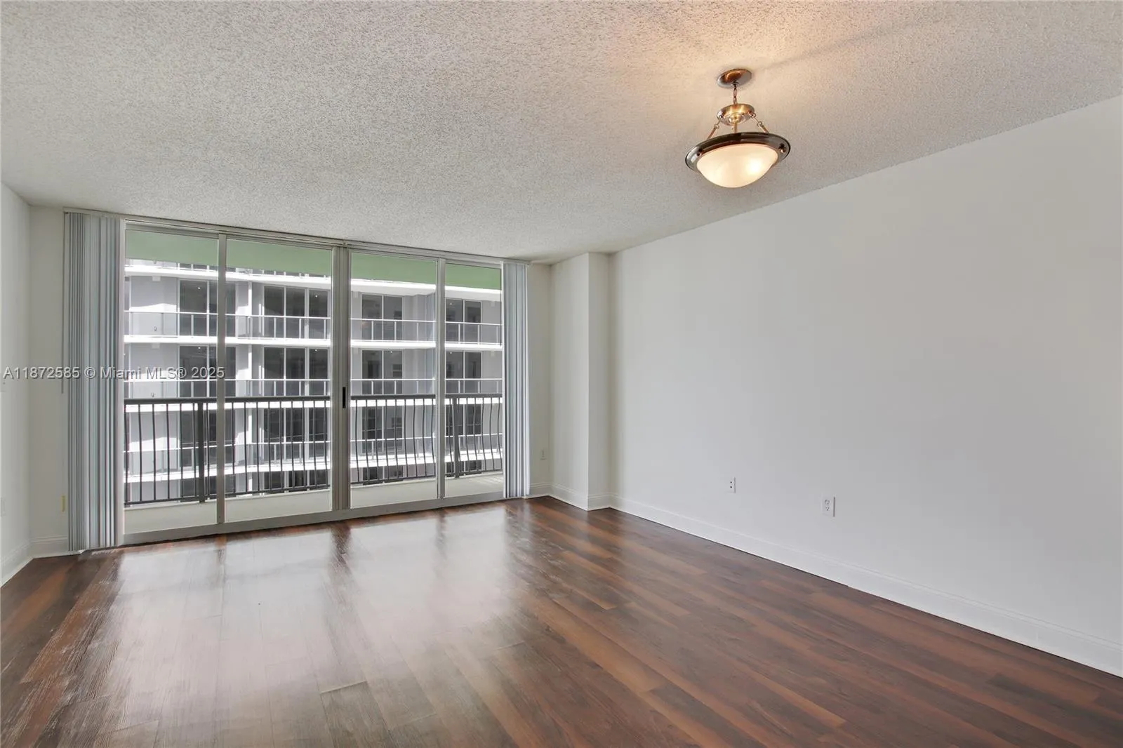1756 N Bayshore Dr, #34L