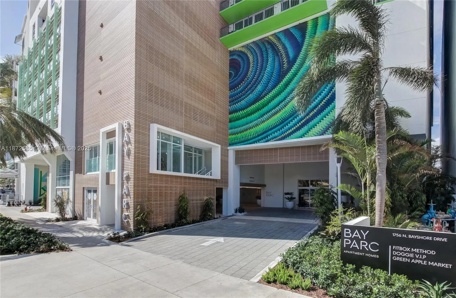 1756 N Bayshore Dr, #34L