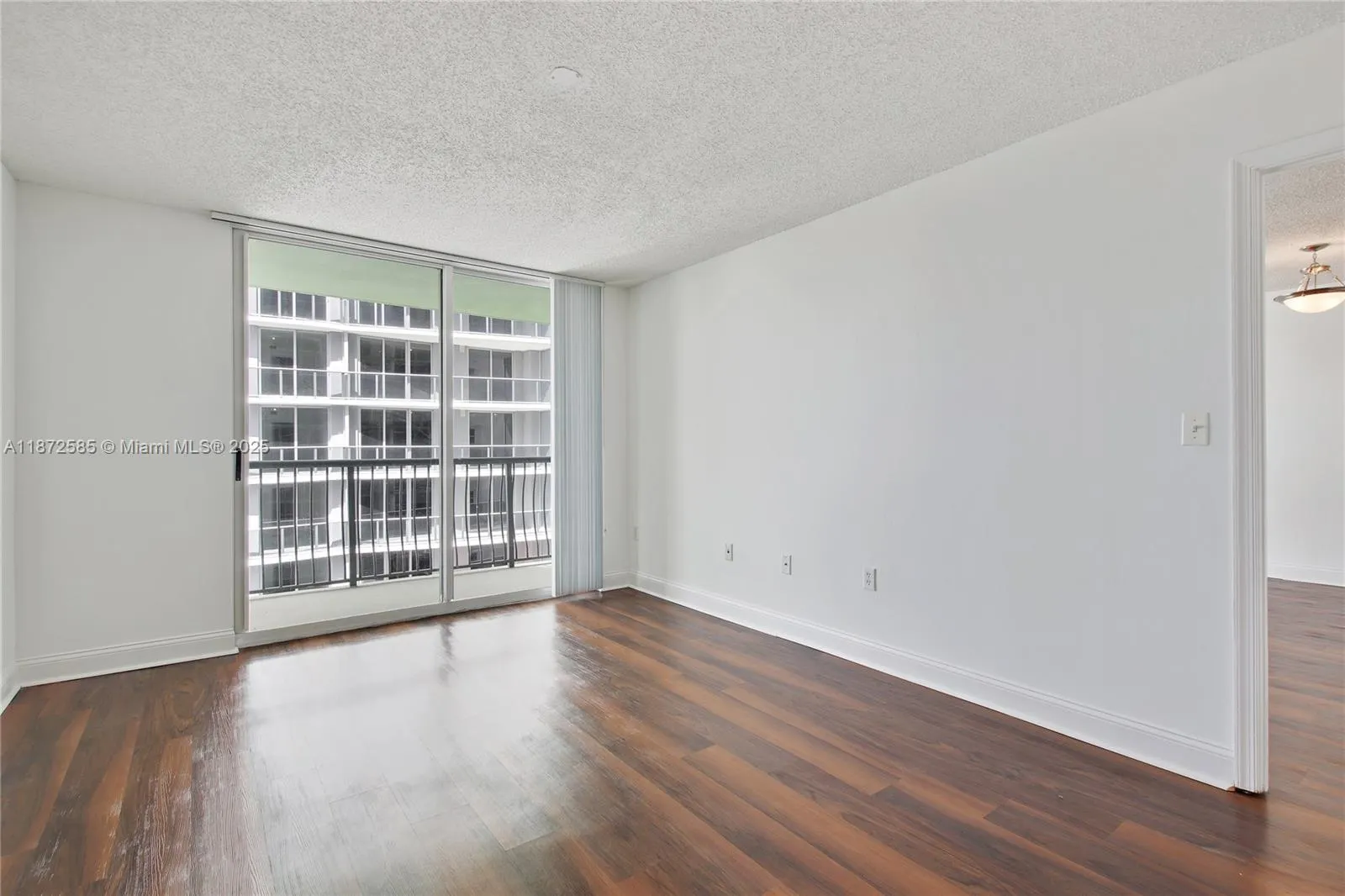 1756 N Bayshore Dr, #34L
