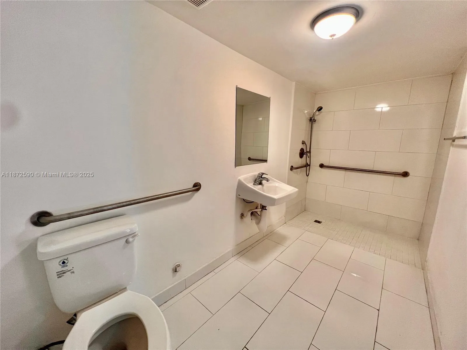 143 SW 9th St, #109