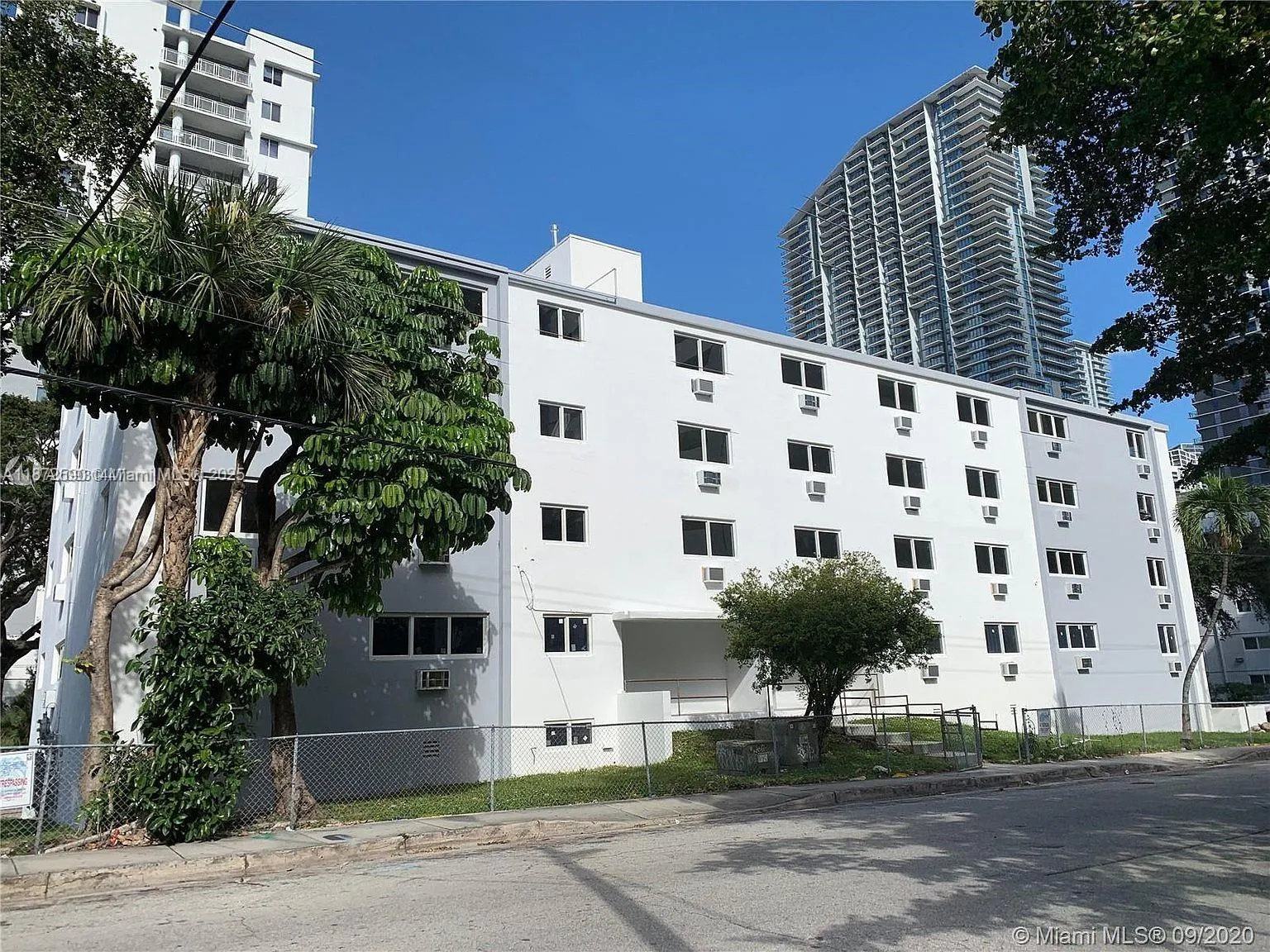 143 SW 9th St, #109