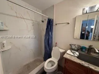 2051 NE 25th Ave
