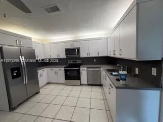 2051 NE 25th Ave