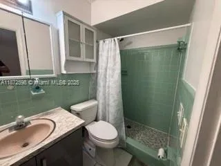 2051 NE 25th Ave