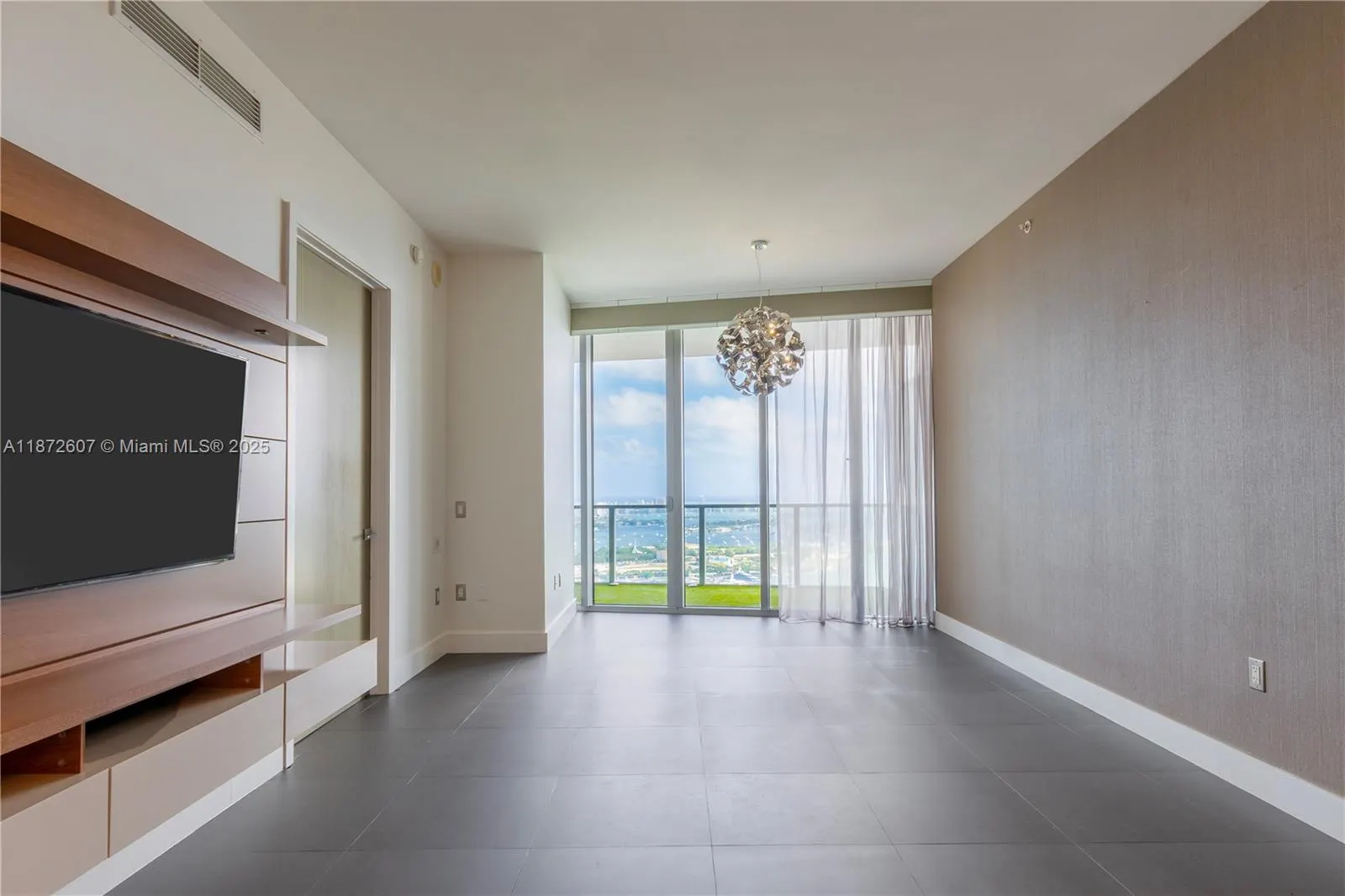 1100 Biscayne Blvd, #4502