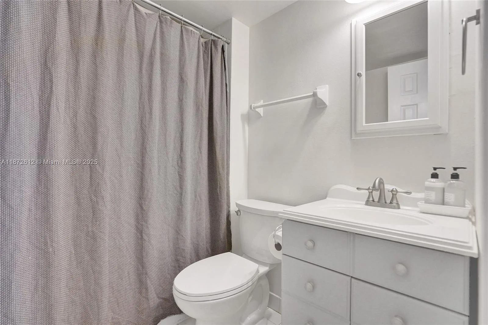 119 Royal Park Dr, #3B