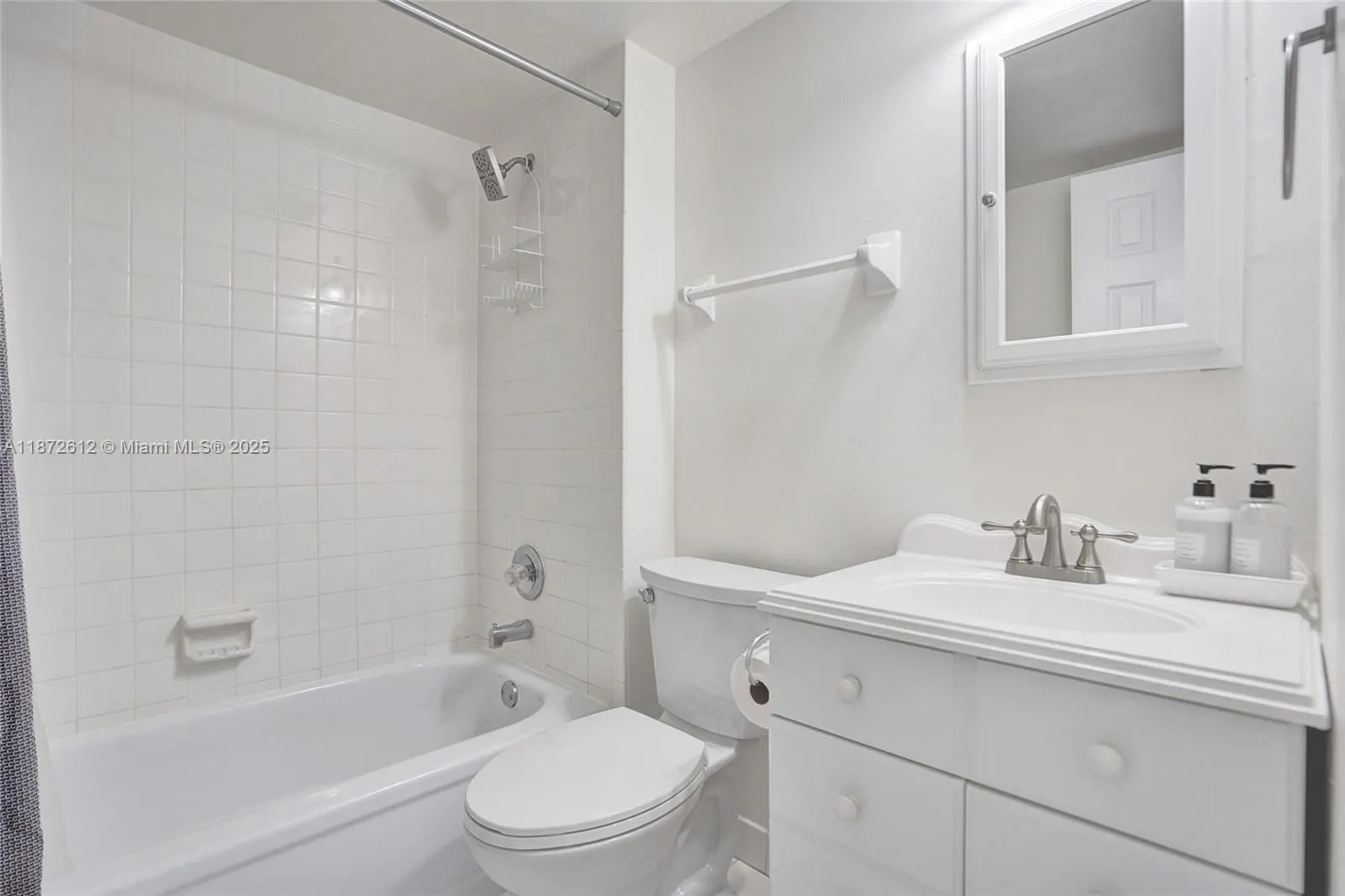 119 Royal Park Dr, #3B