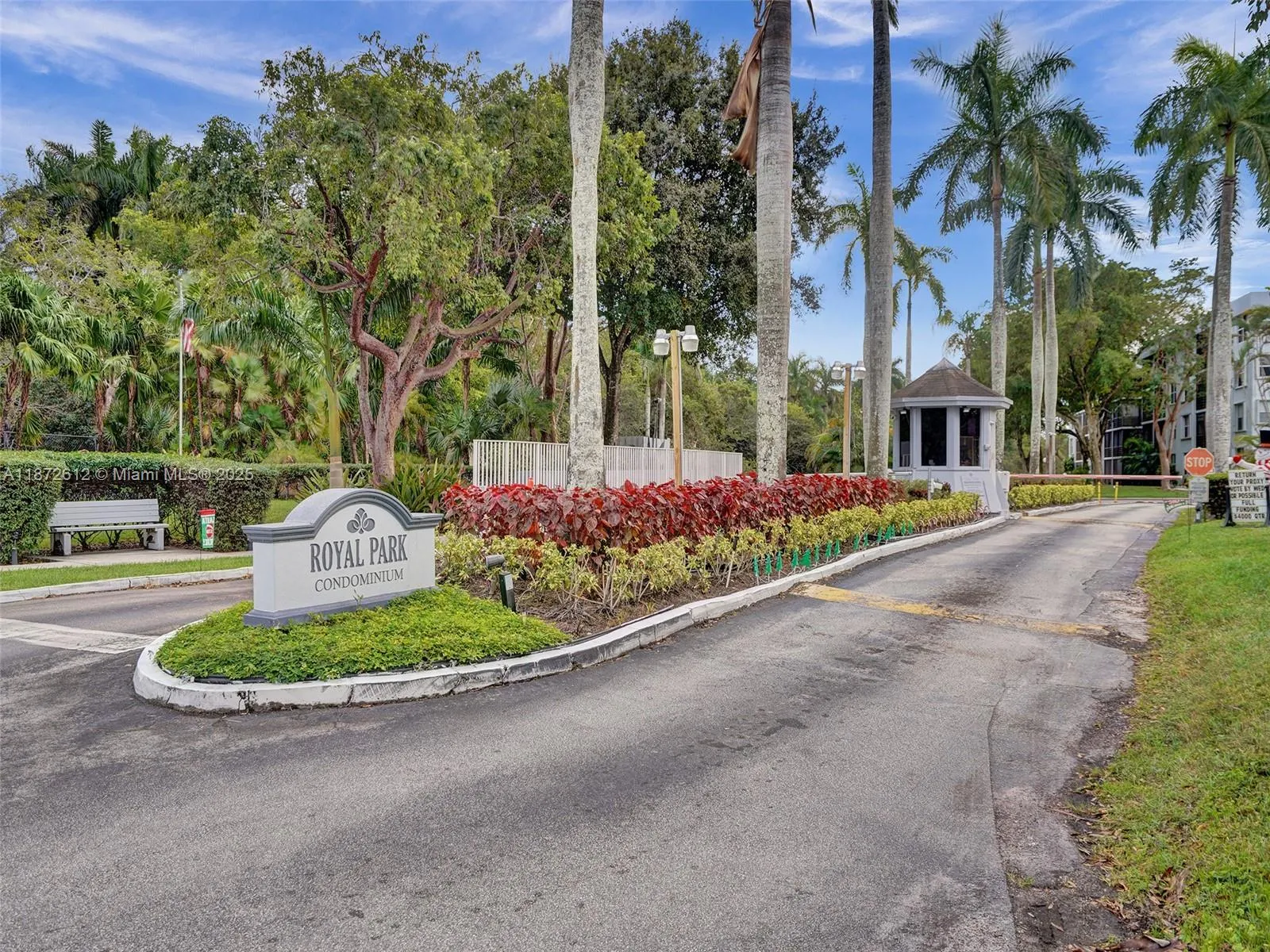 119 Royal Park Dr, #3B