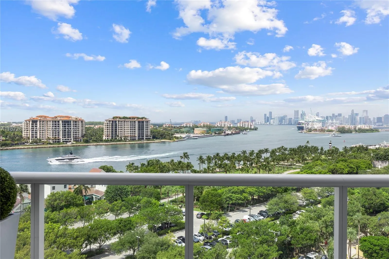 100 S Pointe Dr, #1102/03