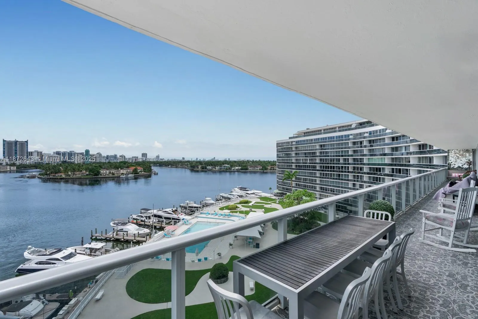 900 Bay Dr, #702/704