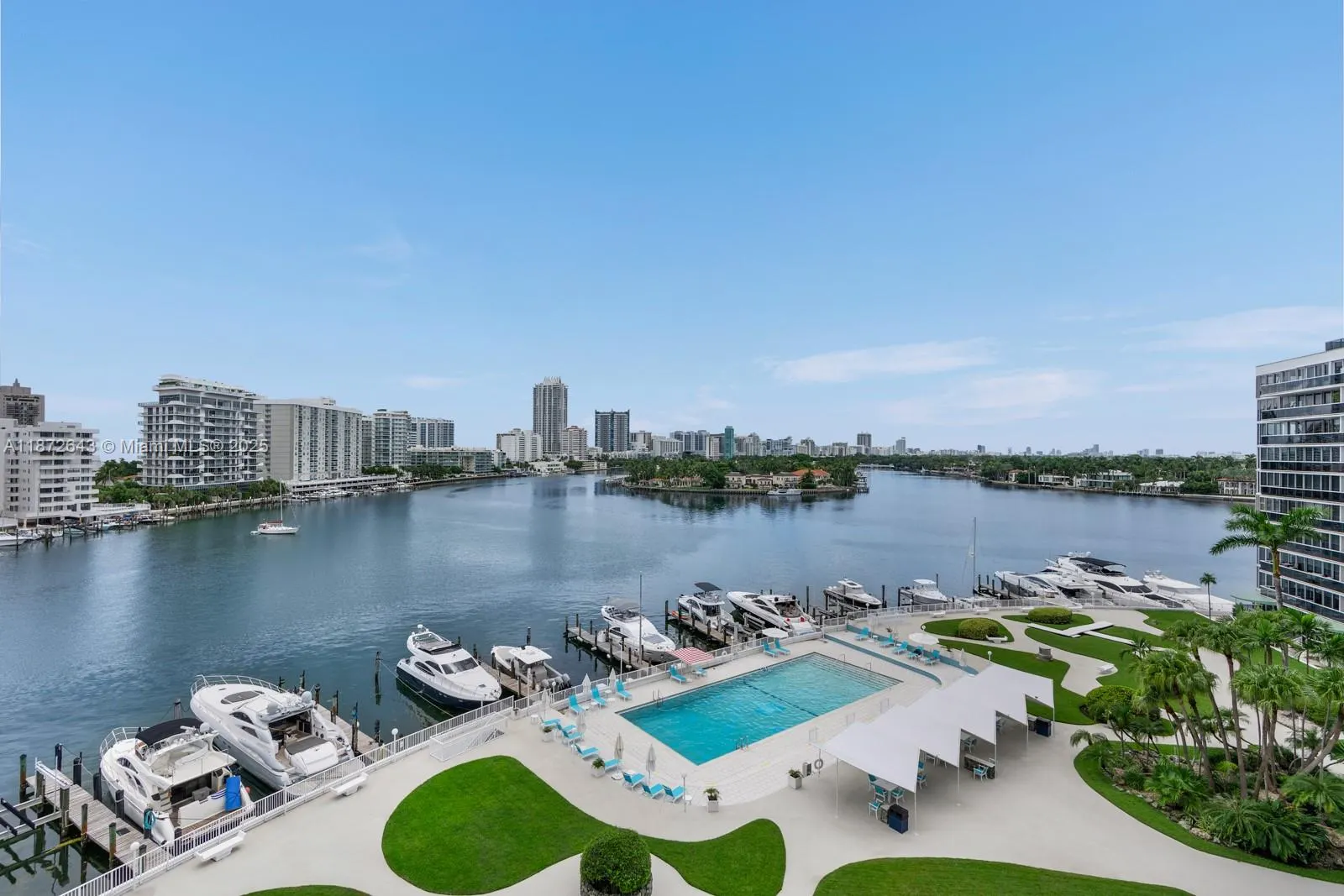 900 Bay Dr, #702/704