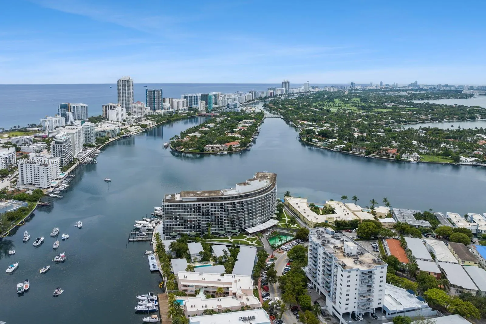 900 Bay Dr, #702/704