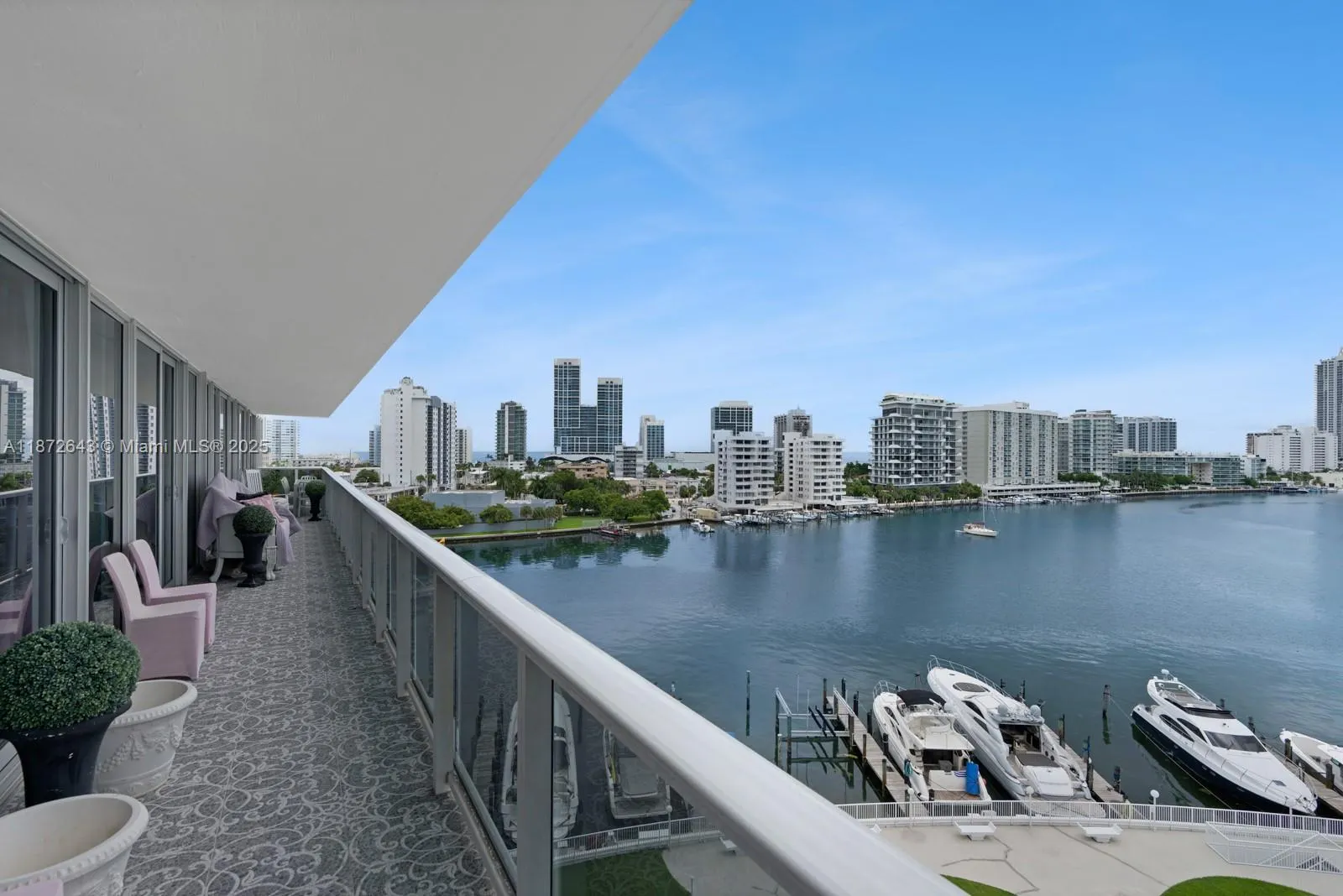 900 Bay Dr, #702/704