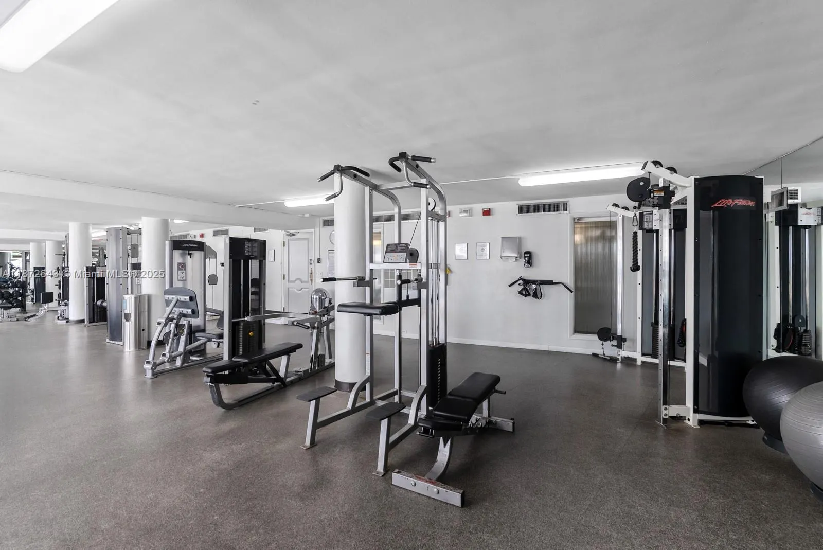 900 Bay Dr, #702/704