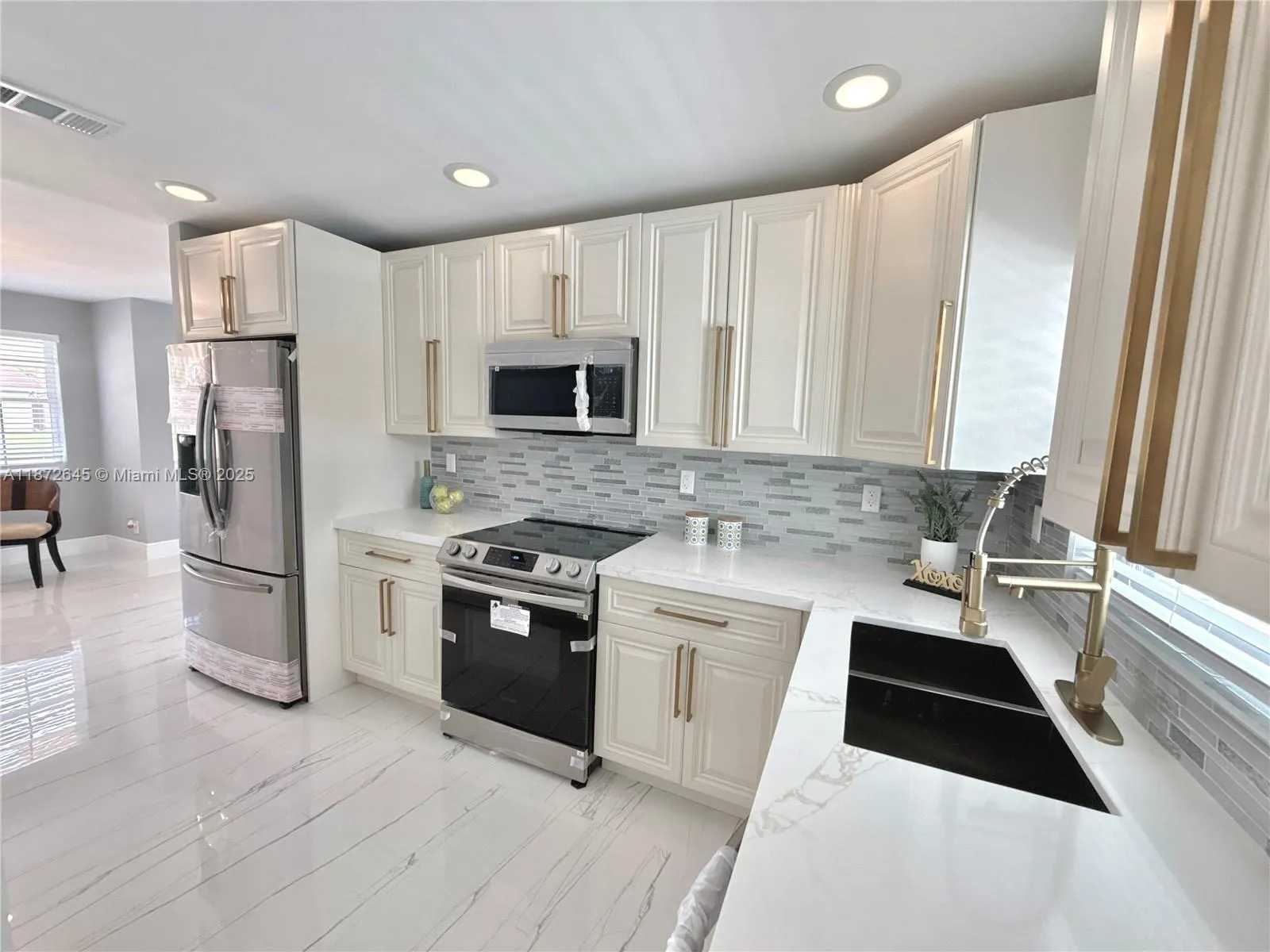 7480 NW 14th St