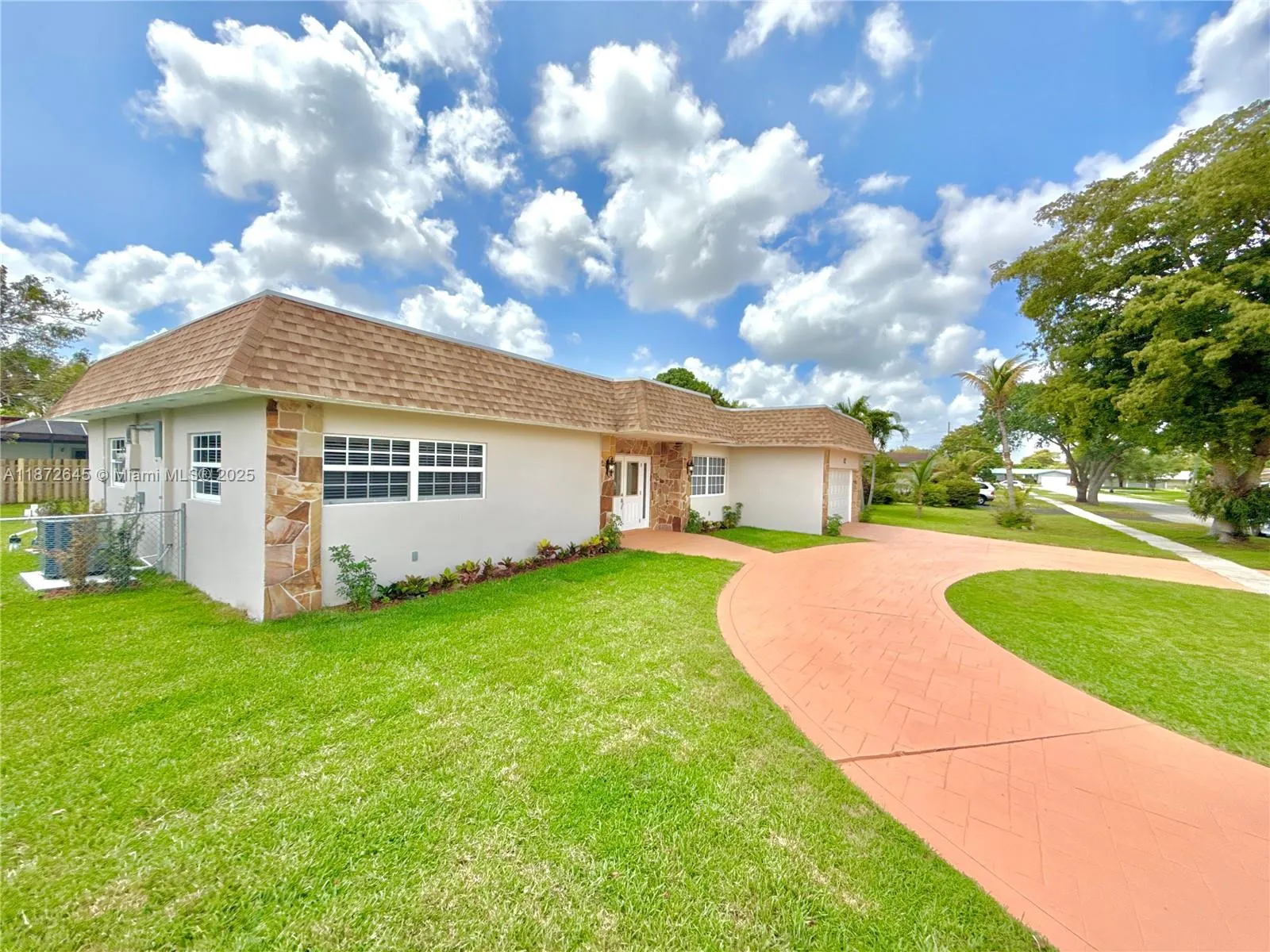 7480 NW 14th St