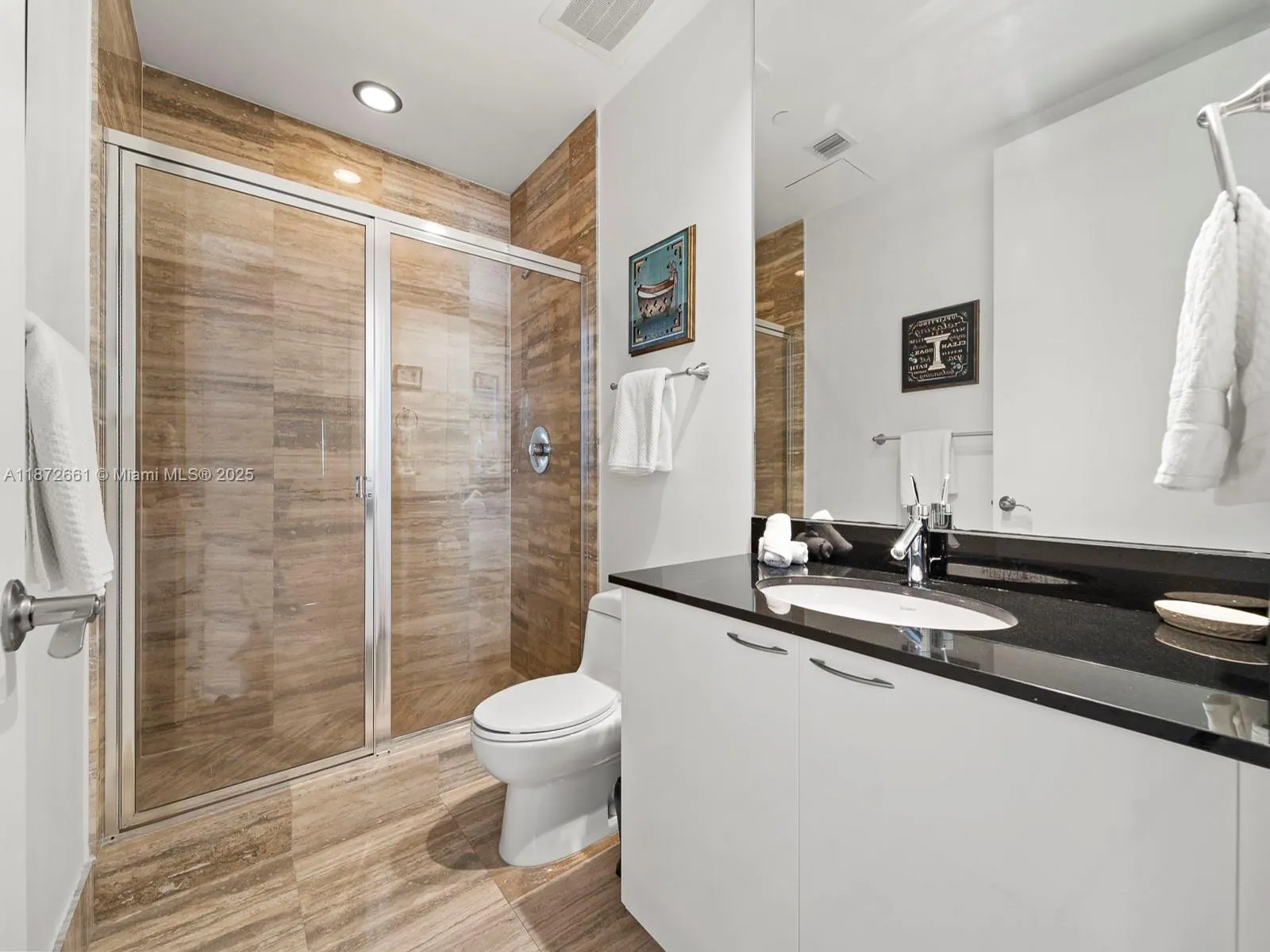 15901 Collins Ave, #405