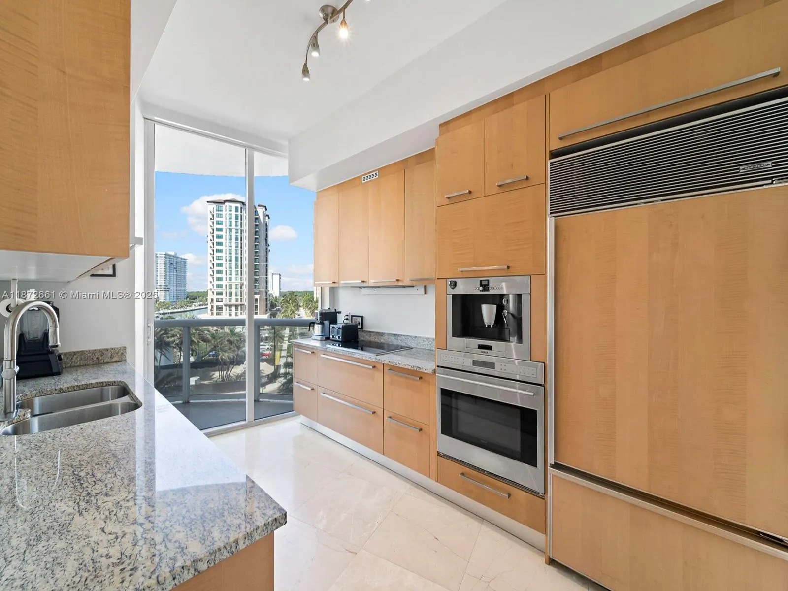 15901 Collins Ave, #405