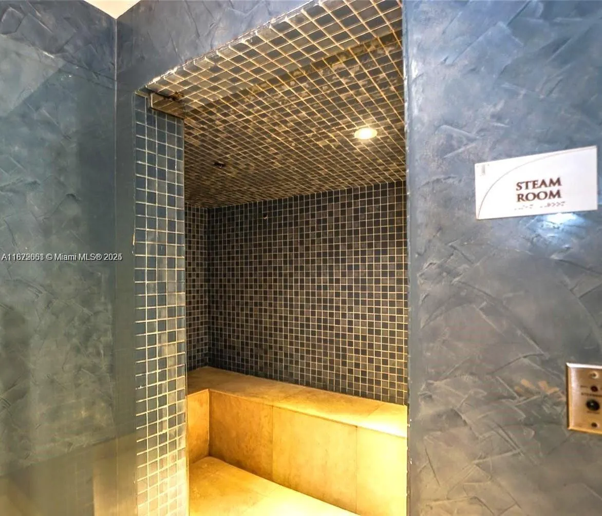 15901 Collins Ave, #405