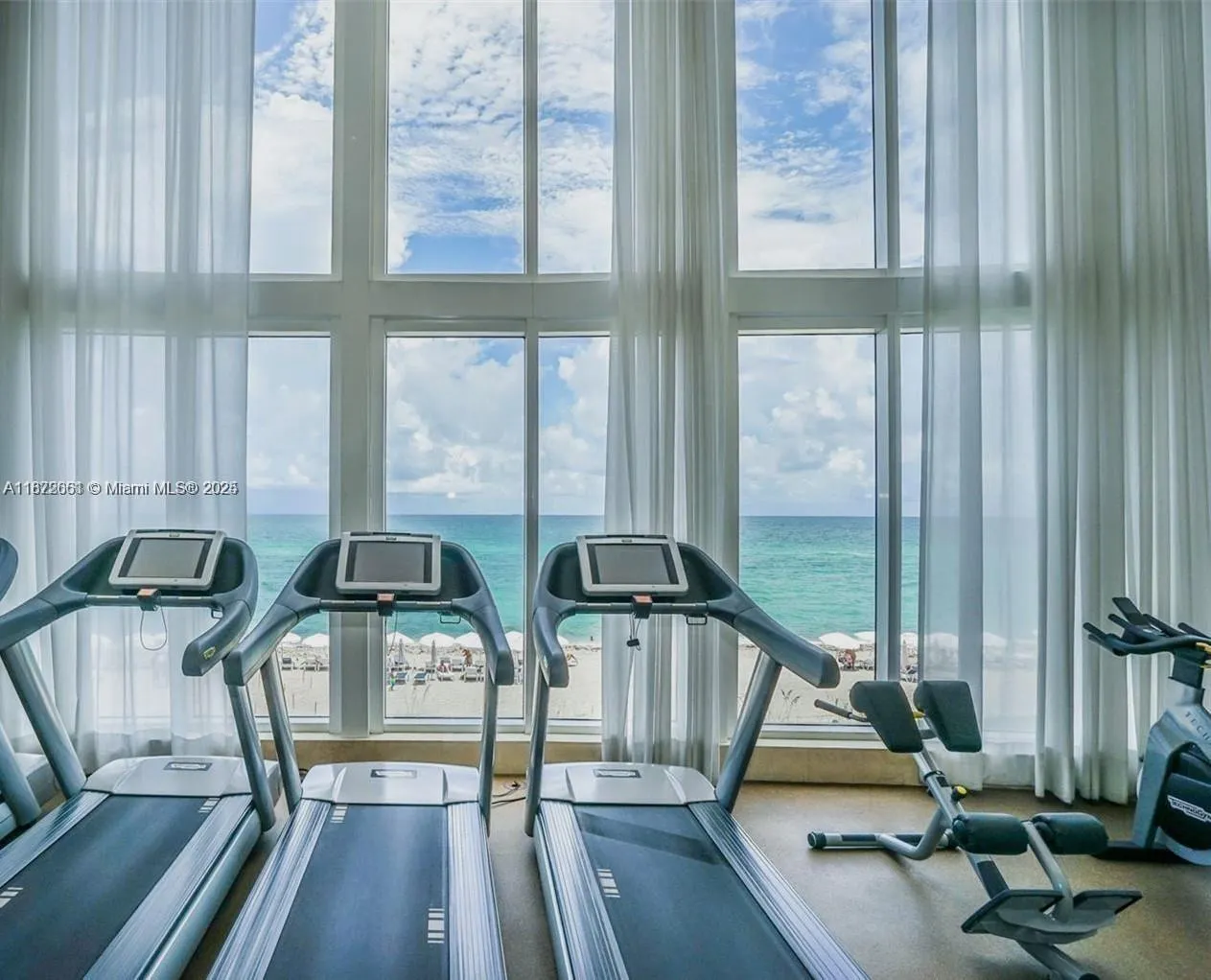 15901 Collins Ave, #405