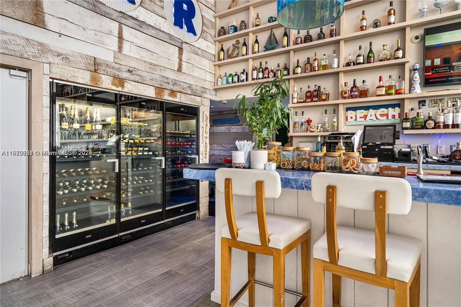 15901 Collins Ave, #405