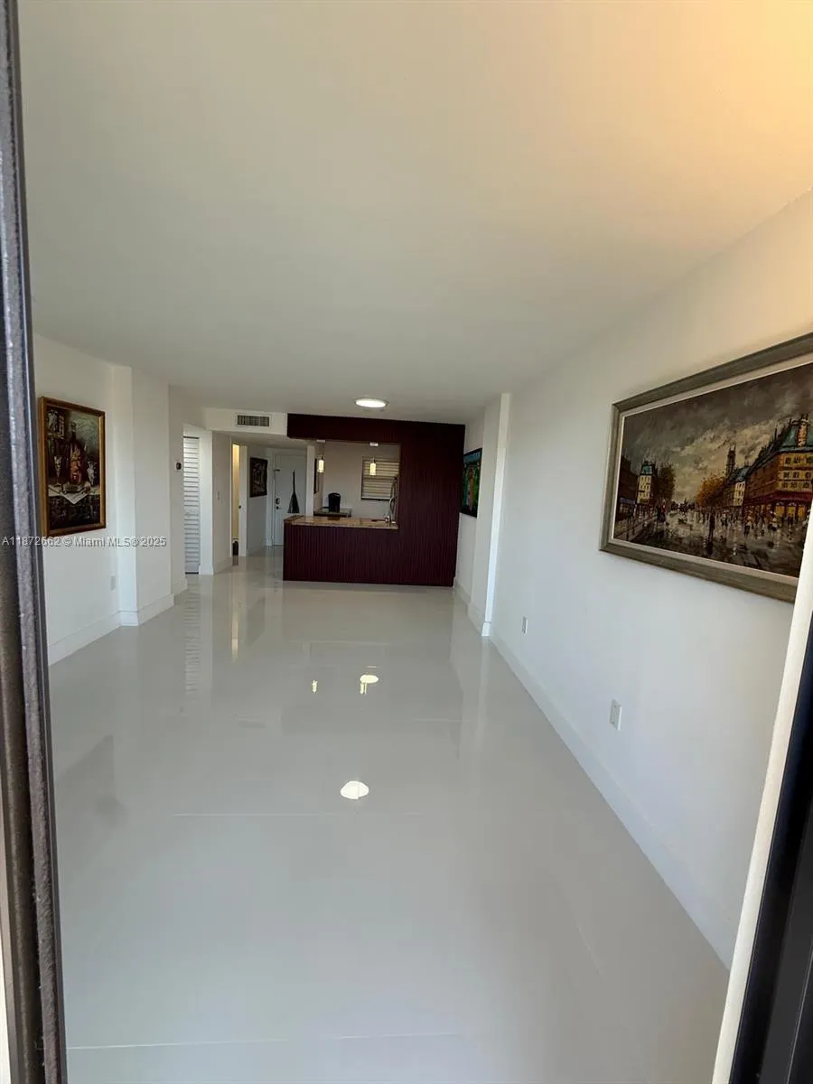 7125 Bay Dr, #308