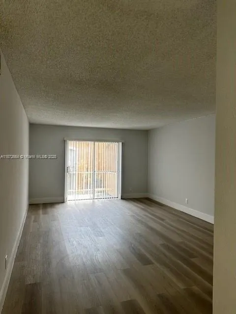 17901 NW 68 ave, #T205