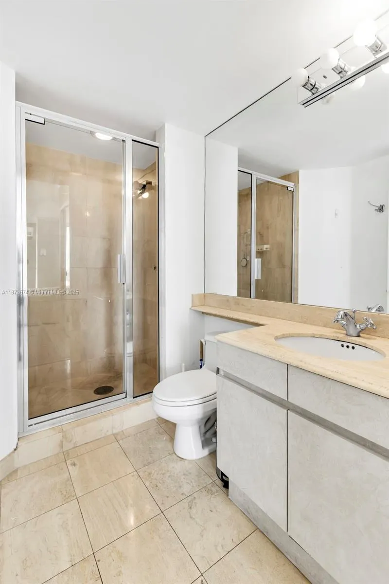 18671 Collins Ave, #604