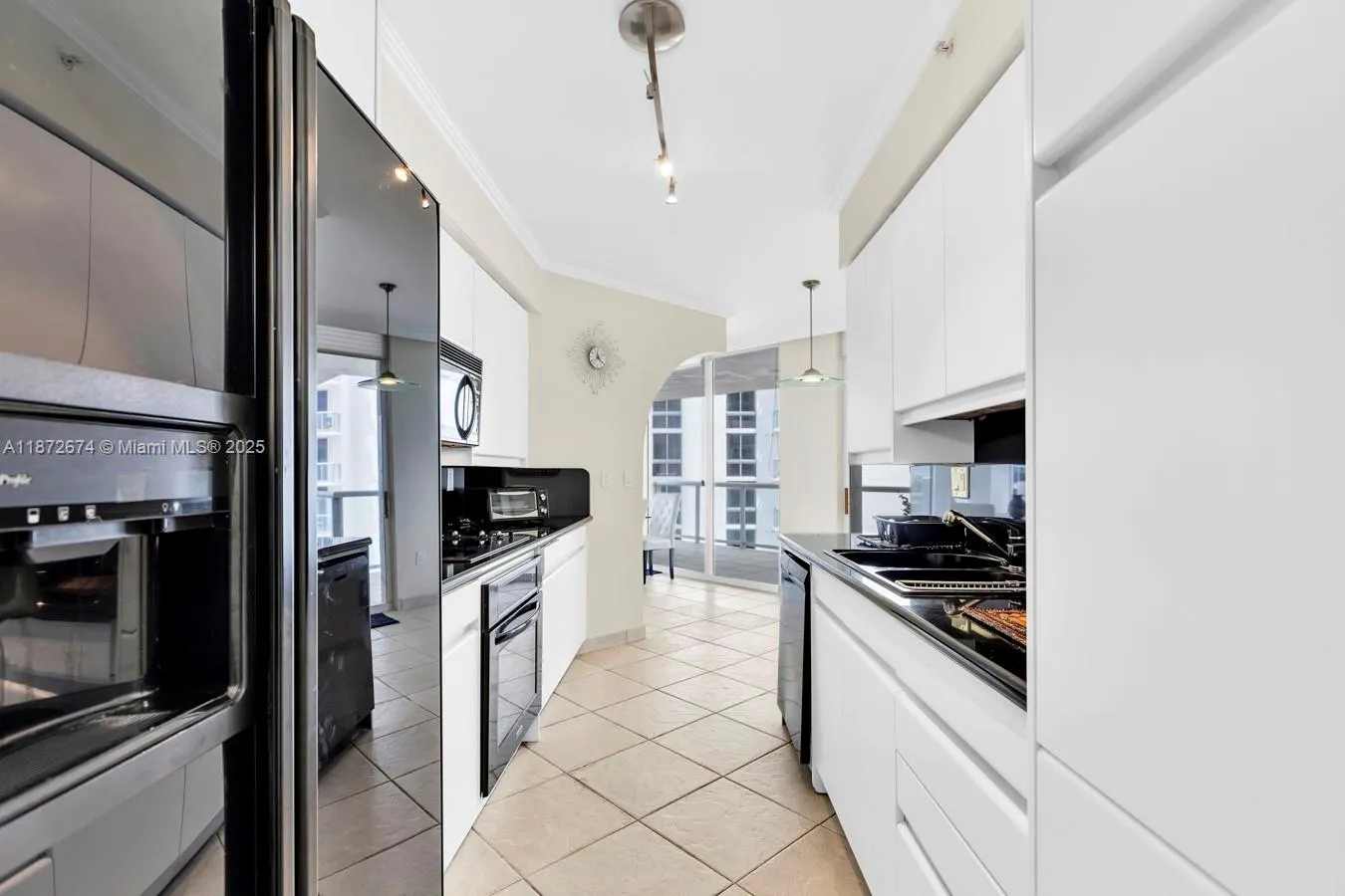 18671 Collins Ave, #604