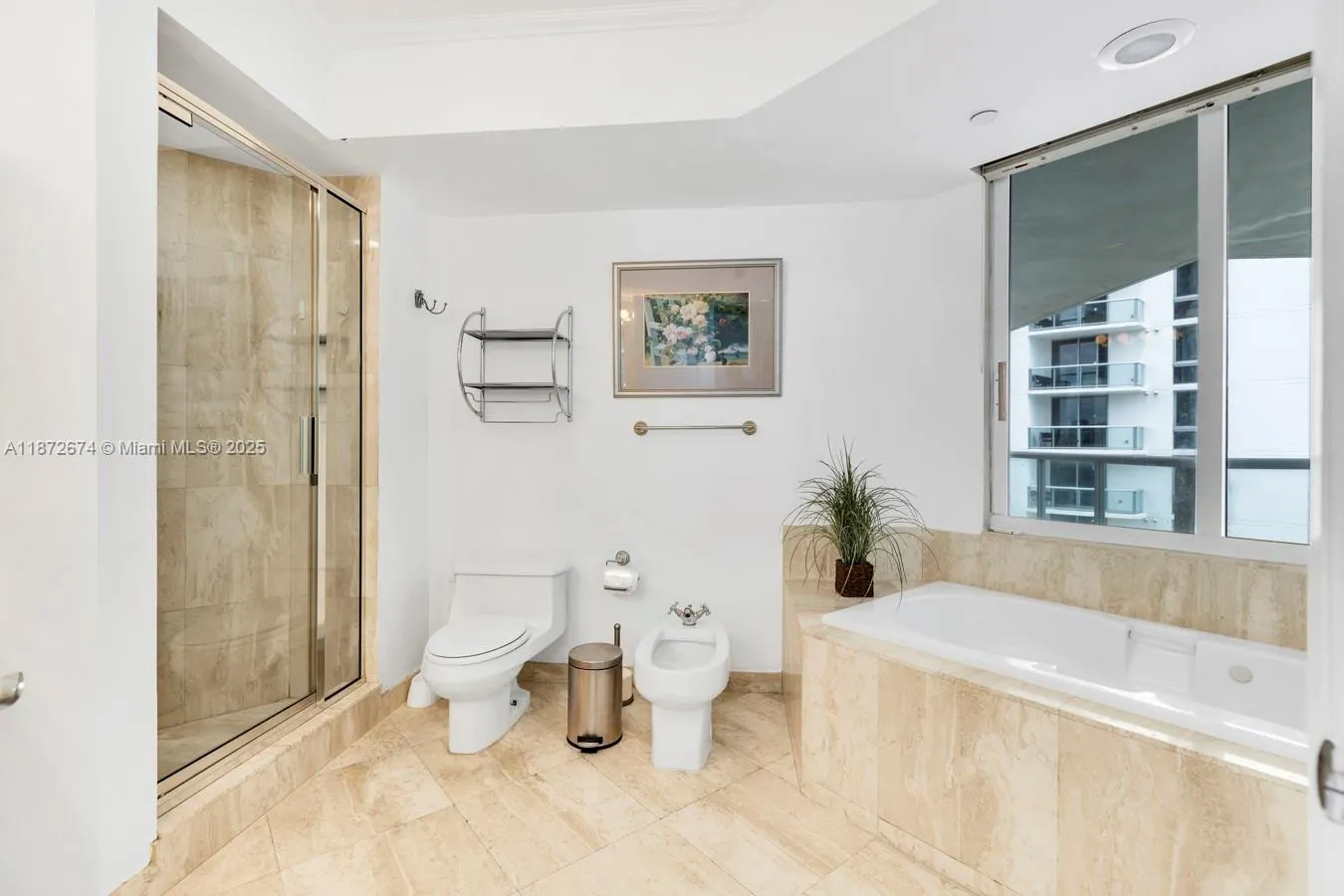 18671 Collins Ave, #604