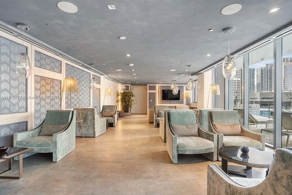 1000 Brickell Plz, #PH5705