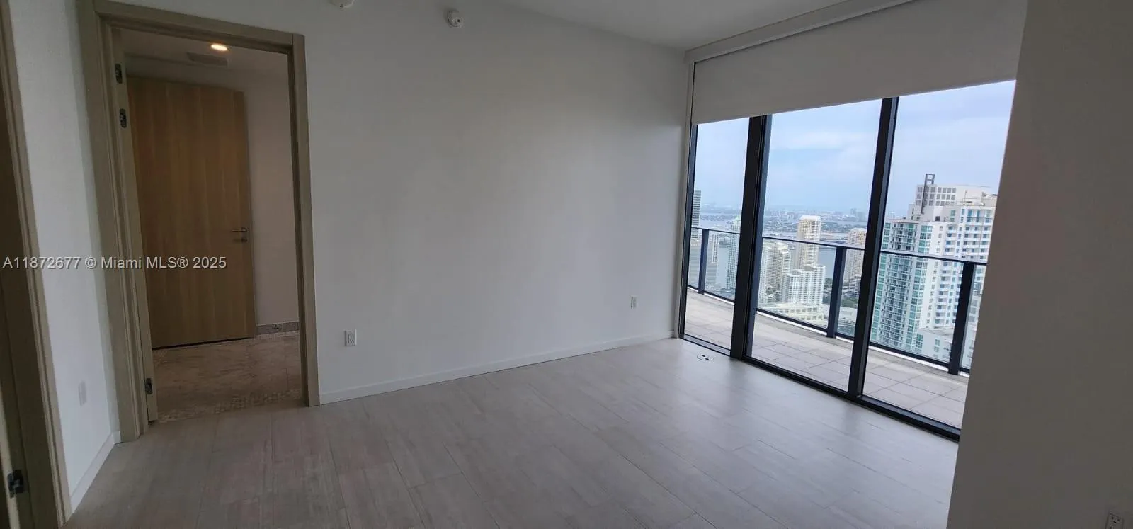 1000 Brickell Plz, #PH5705