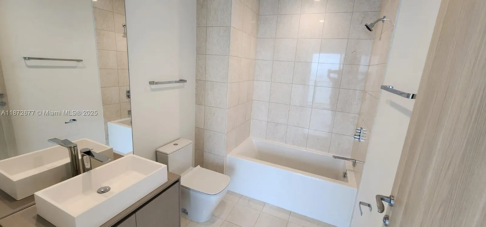 1000 Brickell Plz, #PH5705