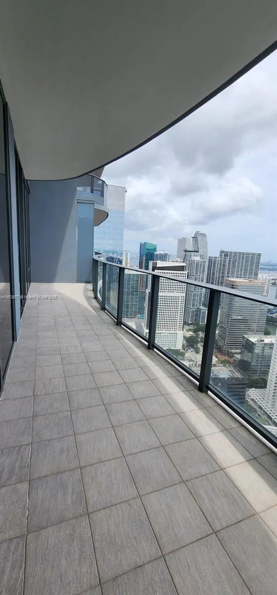 1000 Brickell Plz, #PH5705
