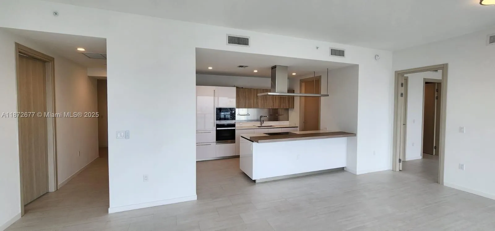1000 Brickell Plz, #PH5705