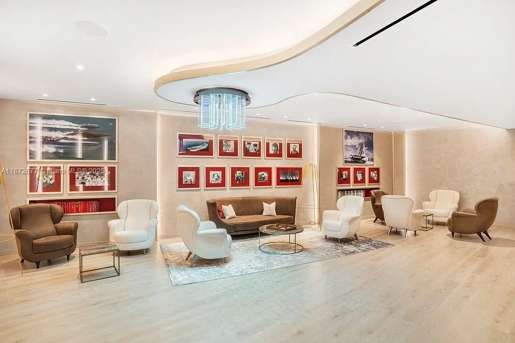 1000 Brickell Plz, #PH5705