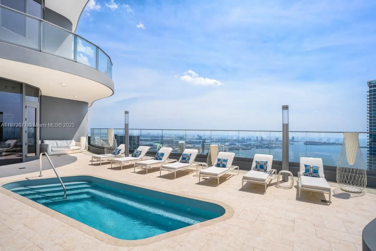 1000 Brickell Plz, #PH5705