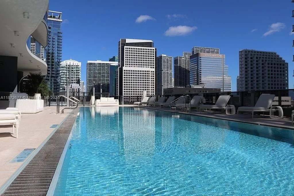 1000 Brickell Plz, #PH5705
