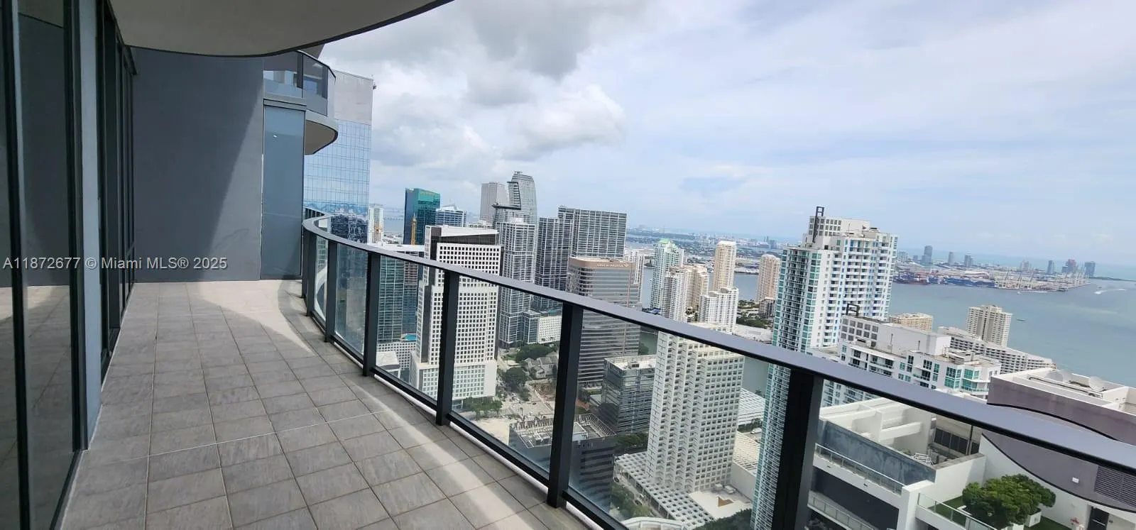 1000 Brickell Plz, #PH5705