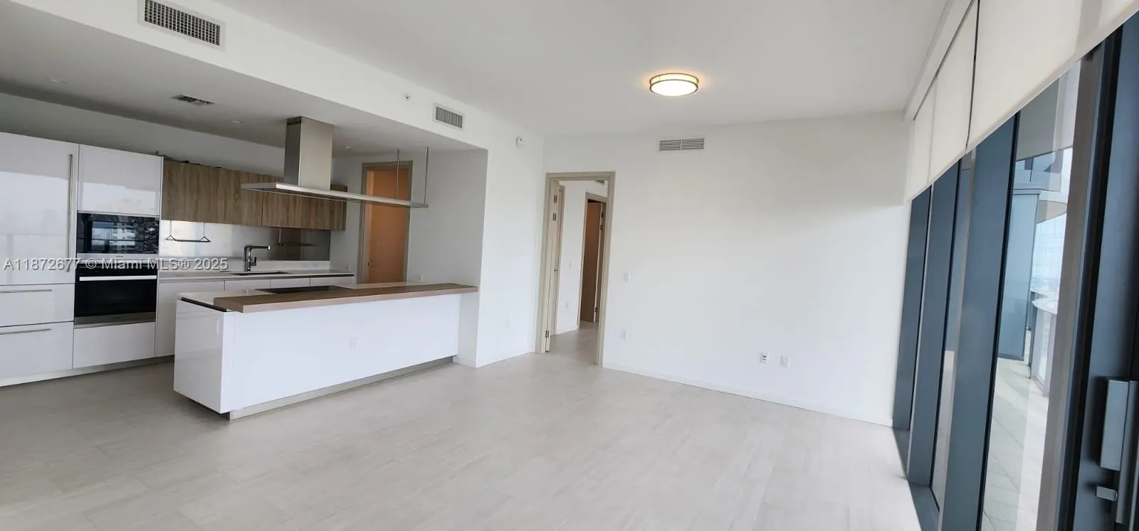 1000 Brickell Plz, #PH5705