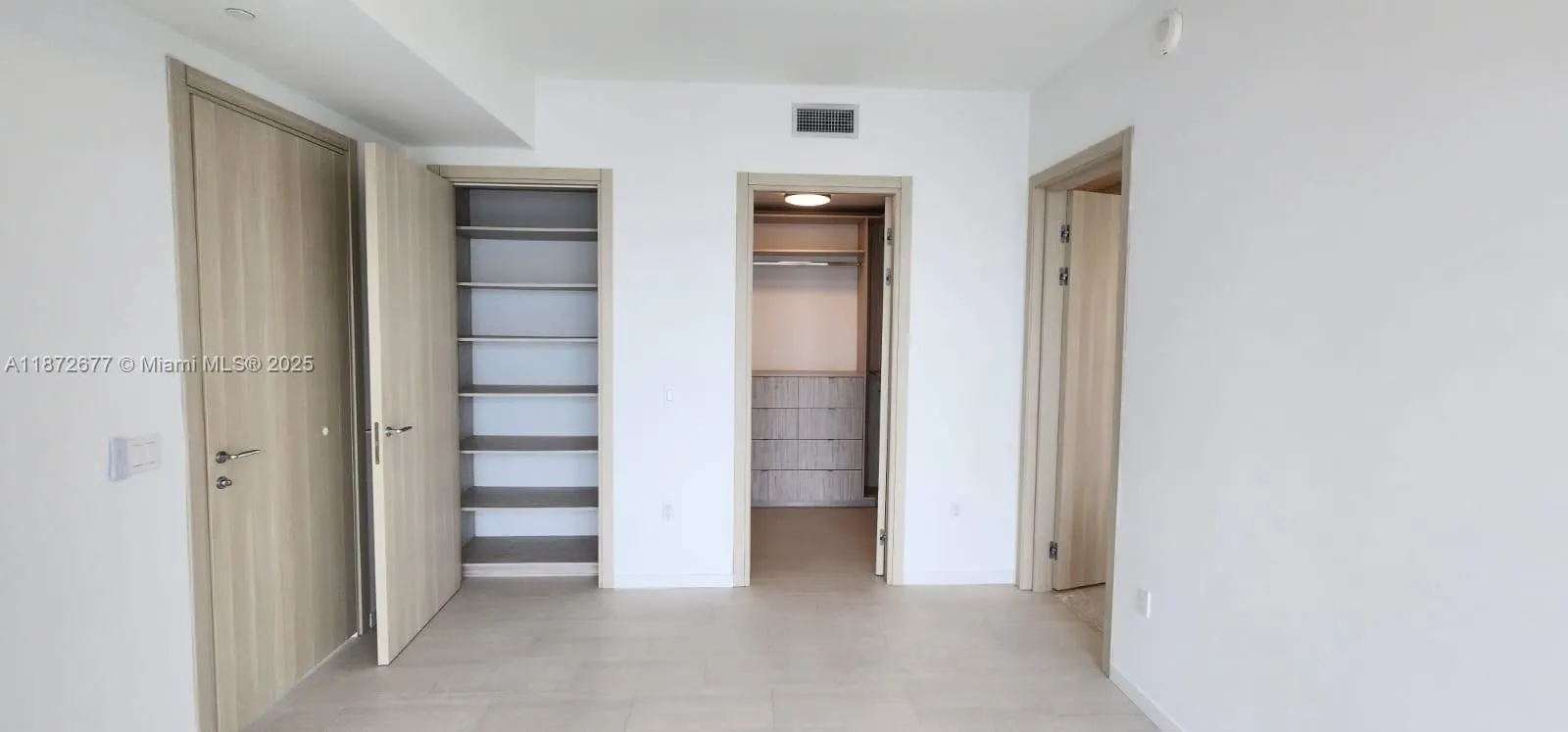 1000 Brickell Plz, #PH5705