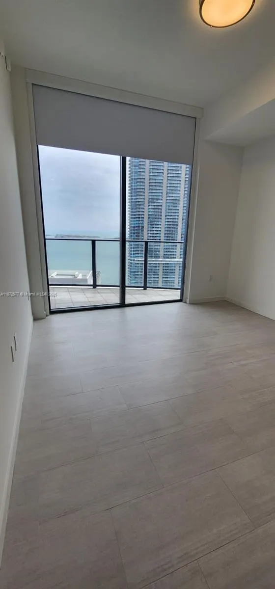 1000 Brickell Plz, #PH5705