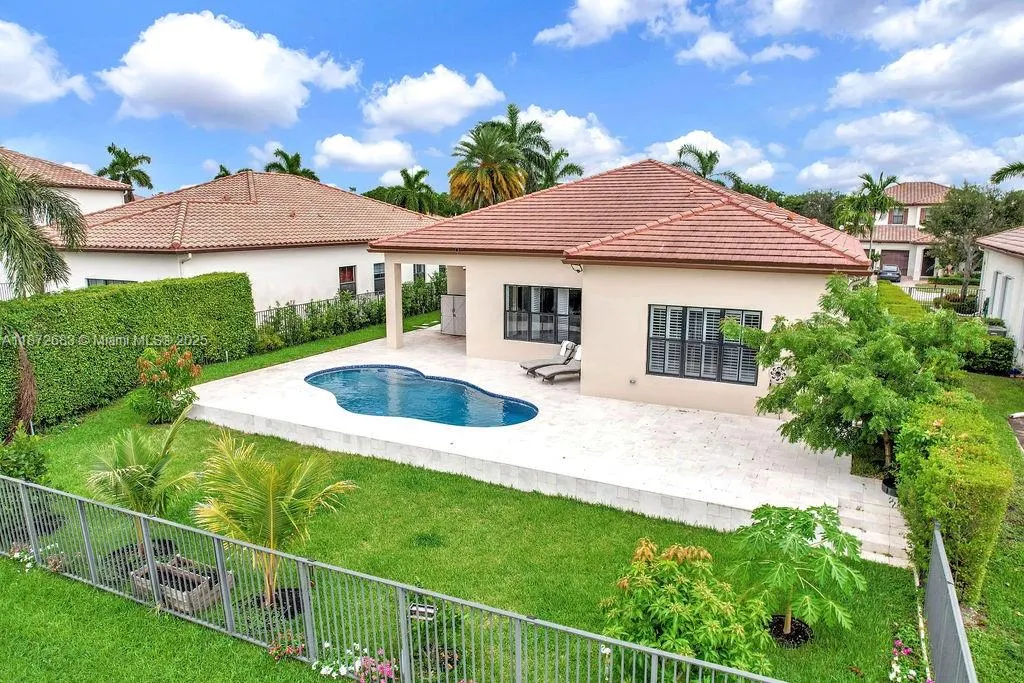 2952 NW 84th Ter