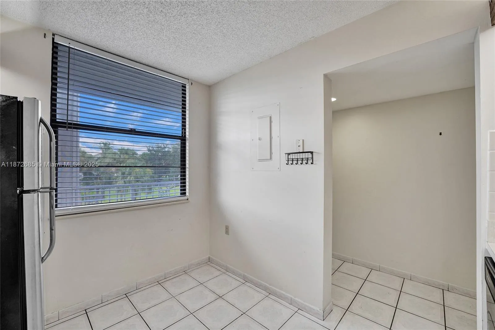 1502 Whitehall Dr, #303