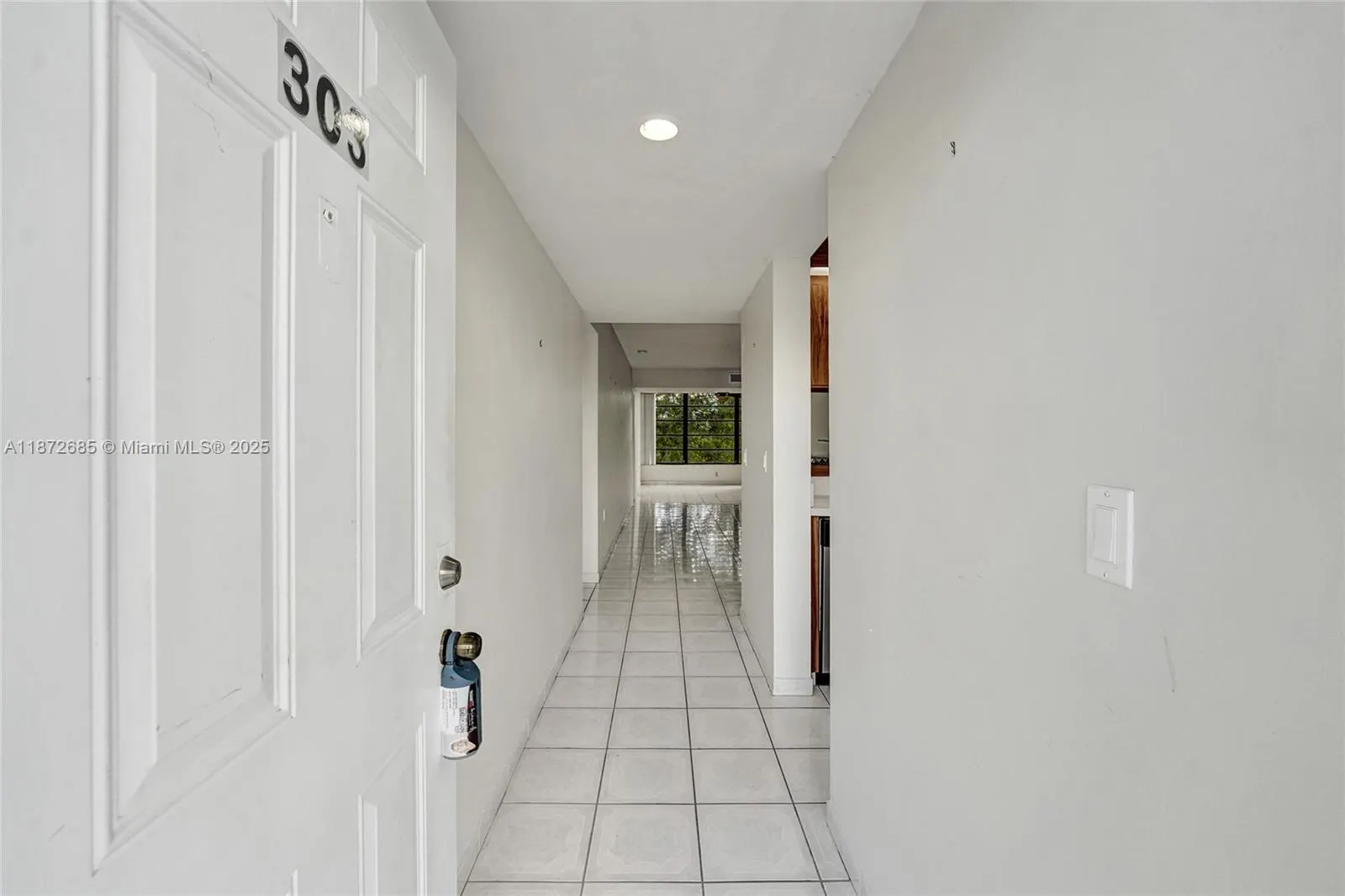 1502 Whitehall Dr, #303